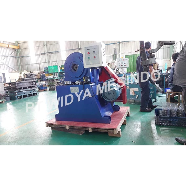 Mesin Press Swaging pembuat pipa besi kerucut